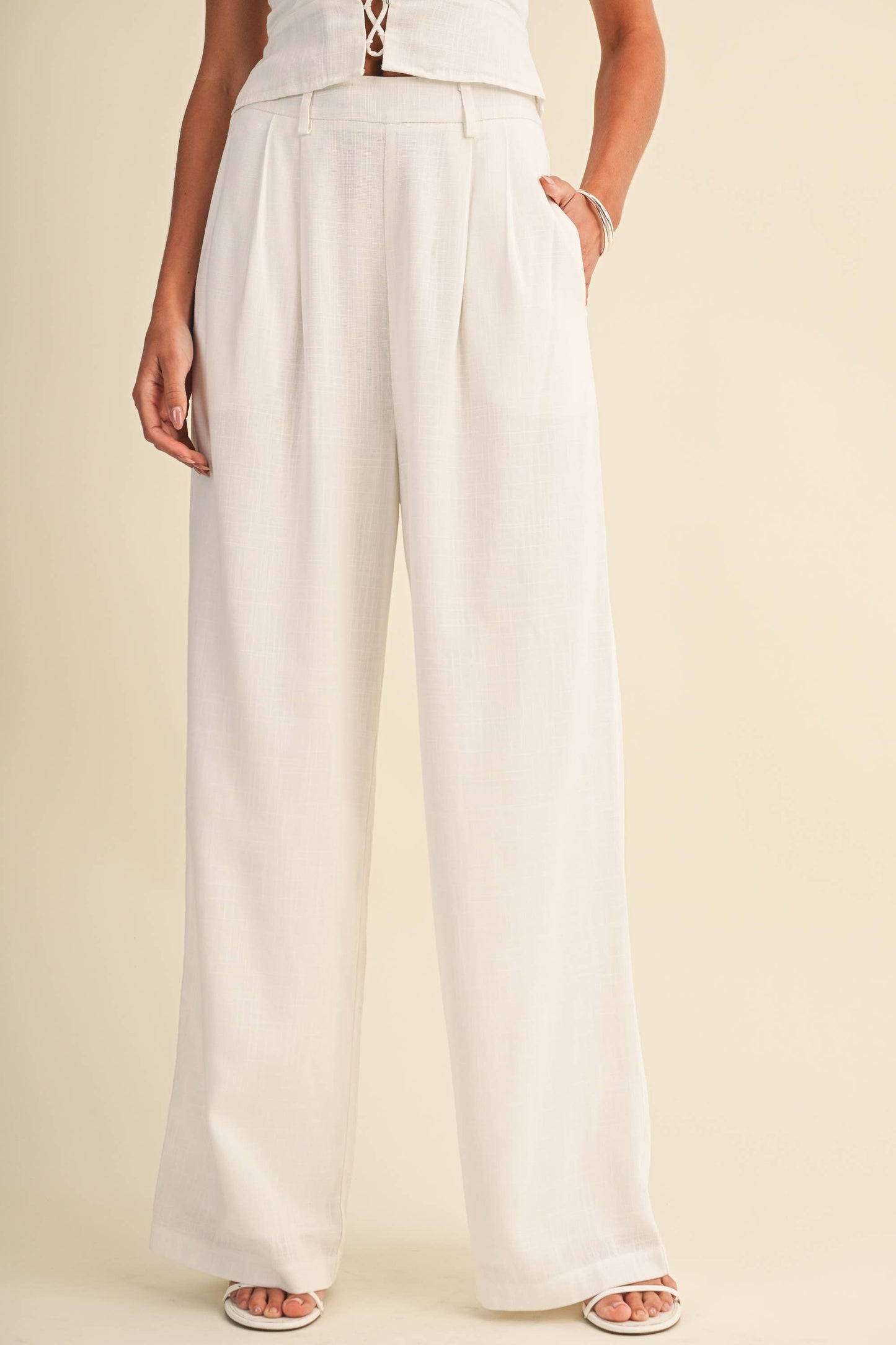 The Santorini Linen Set