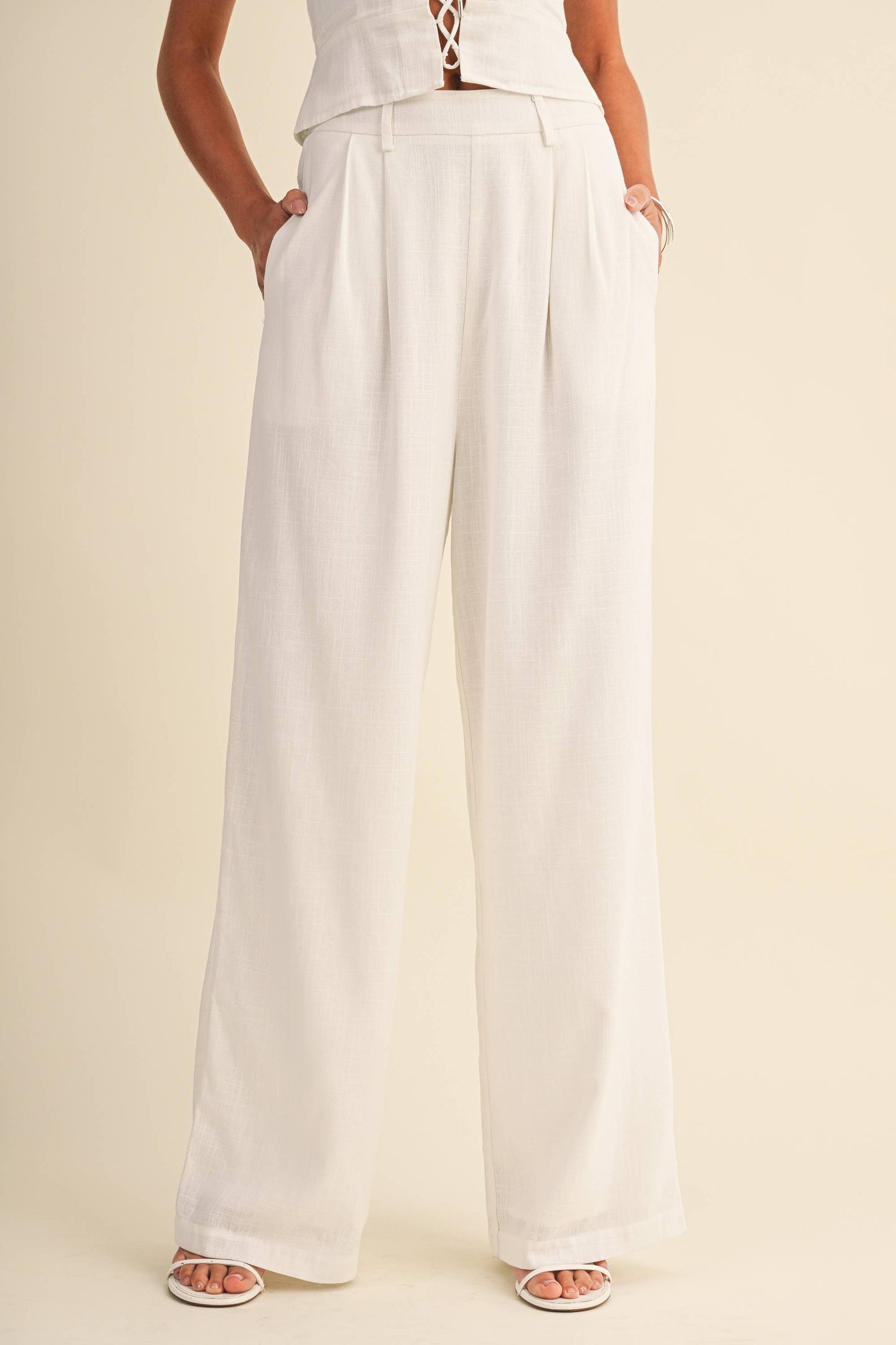 The Santorini Linen Set